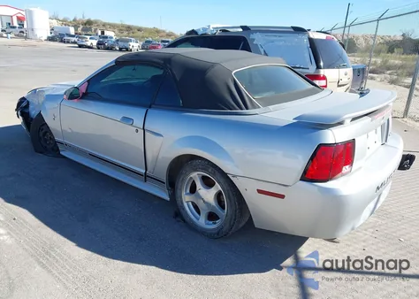 2001 Ford Mustang z USA, uszkodzony, nr VIN 1FAFP44451F208230